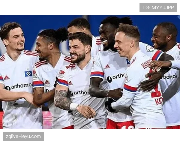 汉堡队效仿逼抢战术,强势复苏展现强劲竞争力 汉堡队效仿逼抢战术,强势复苏展现强劲竞争力