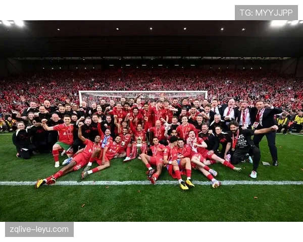 维拉萨维奇加盟英超球队,近期表现稳健值得关注 维拉萨维奇加盟英超球队,近期表现稳健值得关注